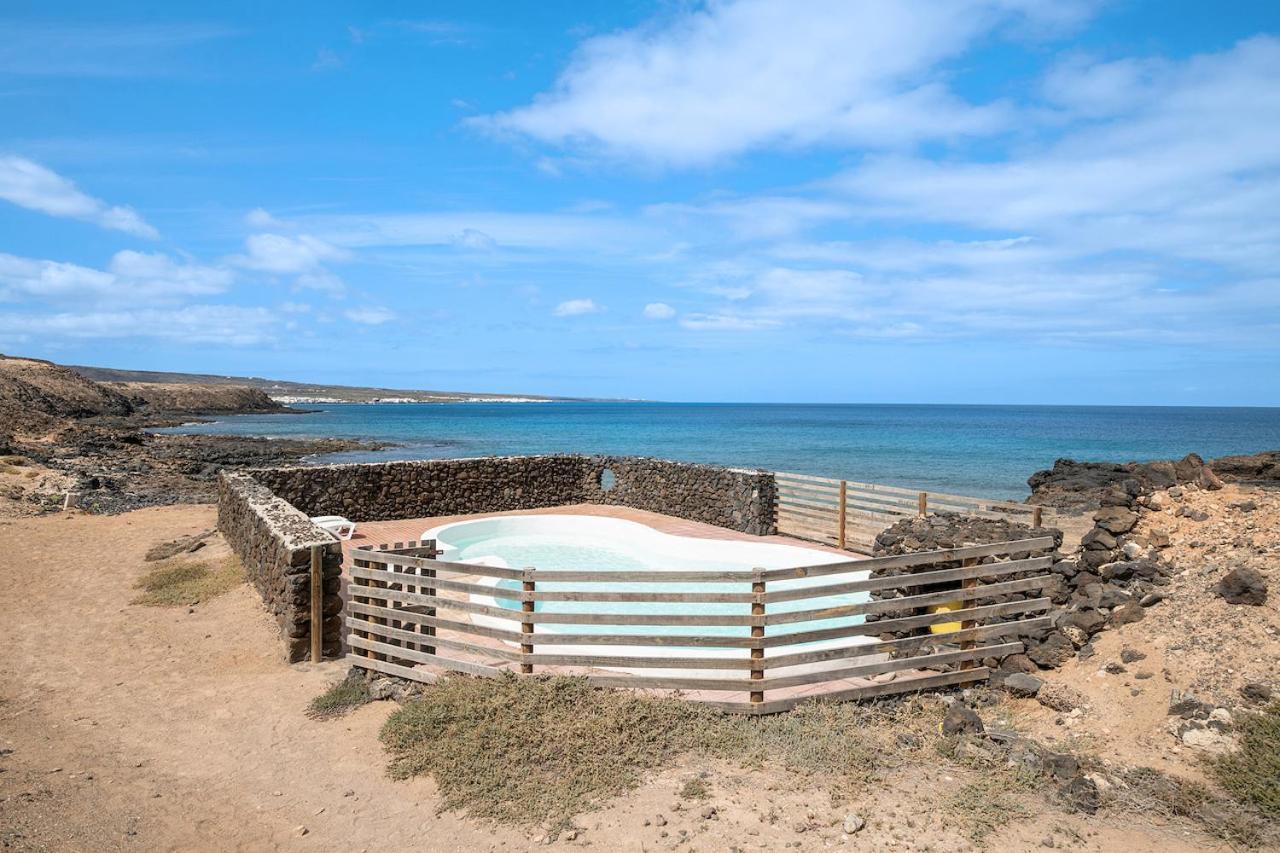 Playa Marina Eco Beach And Pool Bungalow Mala View Arrieta  Exterior photo